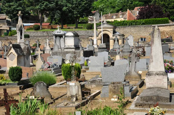 Frankrijk, de schilderachtige stad van monfort l amaury — Stockfoto