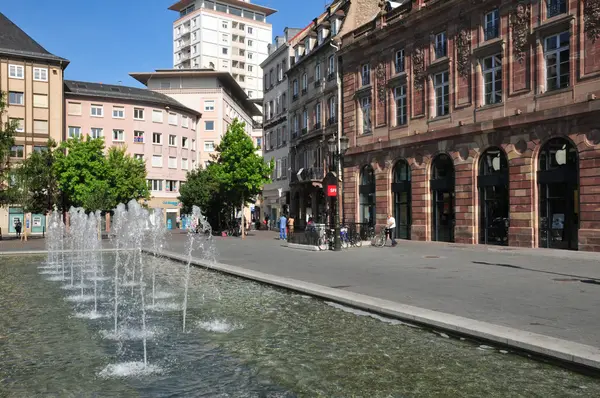 Alsasko, malebné město strasbourg v bas-rhin — Stock fotografie