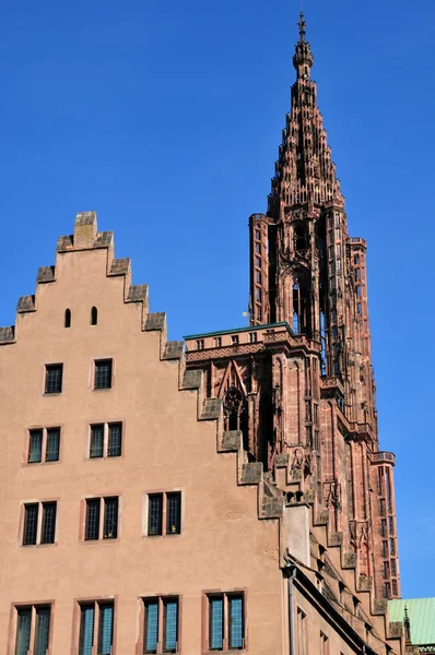 Alsacia, la pintoresca ciudad de Estrasburgo en el Bajo Rin — Foto de Stock