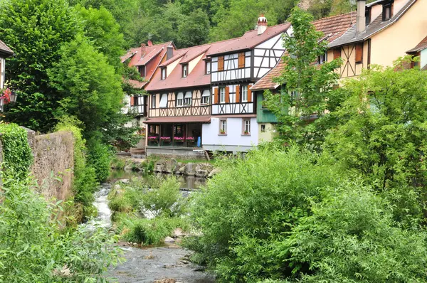 Haut rhin, de schilderachtige stad van kaysersberg in Elzas — Stockfoto