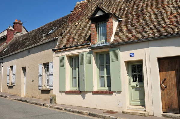 Frankreich, die malerische stadt monfort l amaury — Stockfoto