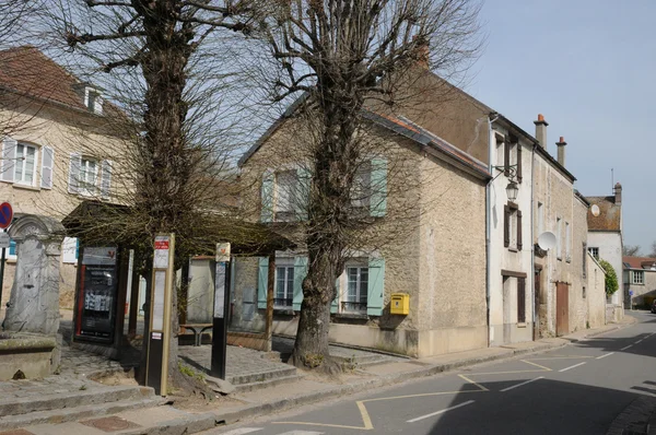 Francie, v malebné vesničce seraincourt — Stock fotografie