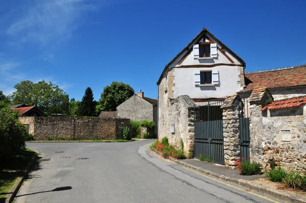 Frankrike, den pittoreska byn fremainille — Stockfoto