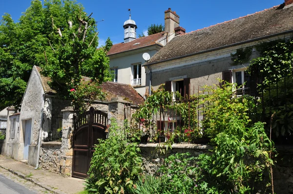 Francia, el pintoresco pueblo de Fremainille — Foto de Stock