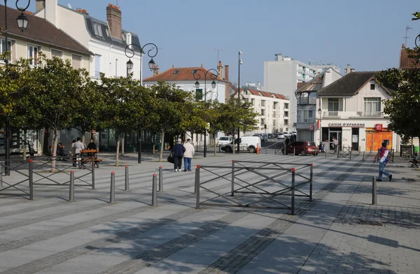 Francia, la pintoresca ciudad de Les Mureaux — Foto de Stock