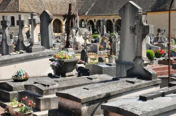 França, a pitoresca cidade de Monfort l Amaury — Fotografia de Stock