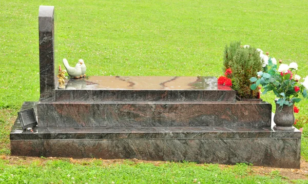 Francia, el cementerio de Vaux sur Seine —  Fotos de Stock