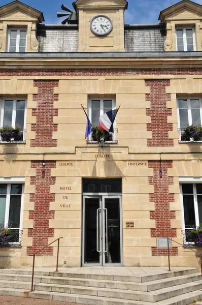 Francia, el pintoresco ayuntamiento de Rosny sur Seine — Foto de Stock