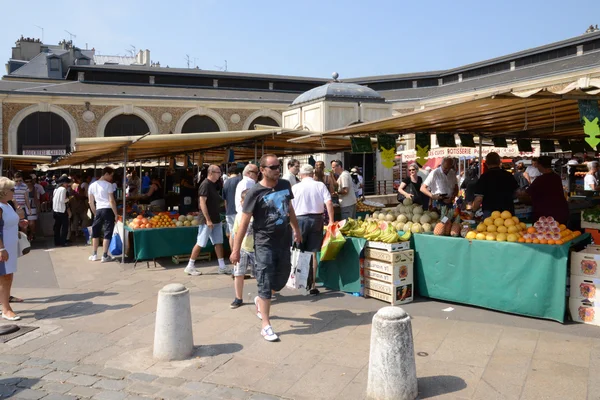 Francia, el pintoresco mercado de Versalles —  Fotos de Stock