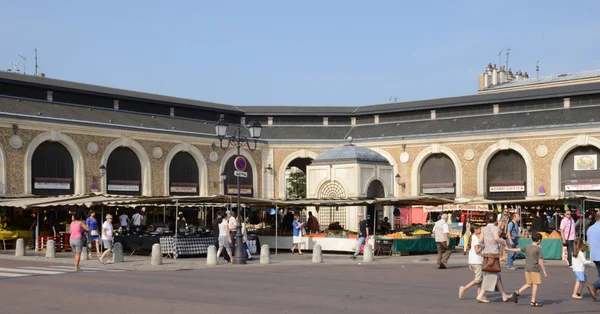 Francja, malowniczym rynku w Wersalu — Zdjęcie stockowe