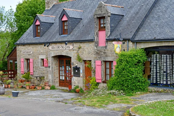 Locronan Francia Mayo 2021 Restaurante Pintoresco Pueblo Antiguo — Foto de Stock