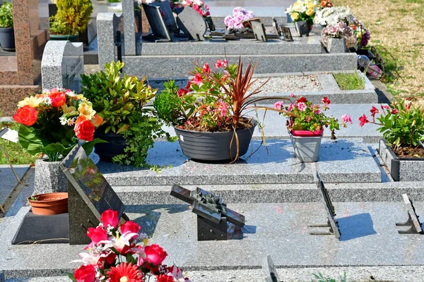 Verneuil Sur Seine Francia Septiembre 2021 Cementerio —  Fotos de Stock