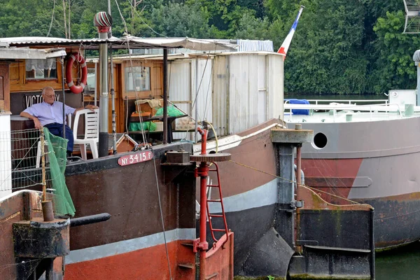 Conflans Sainte Honorine France Июня 2017 Баржа Реке Сена — стоковое фото