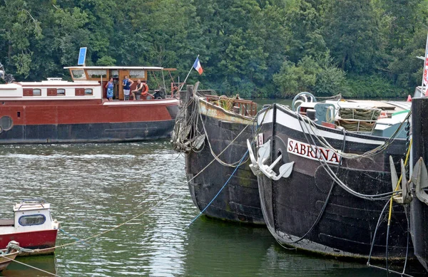 Conflans Sainte Honorine Frankrike Juni 2017 Pråm Vid Floden Seine — Stockfoto