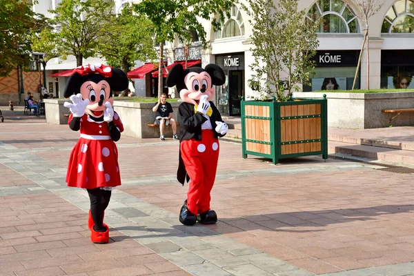 Poissy France September 2021 Minnie Mickey Mouse City Centre — Stock Photo, Image