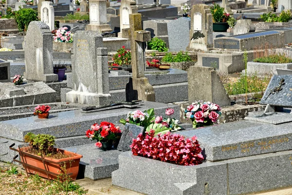 Verneuil Sur Seine Frankrike September 2021 Kyrkogården — Stockfoto