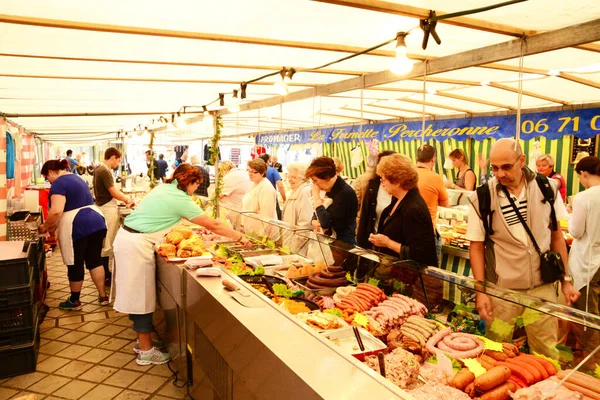 Saint Germain Laye Francia Abril 2017 Embutidos Mercado —  Fotos de Stock