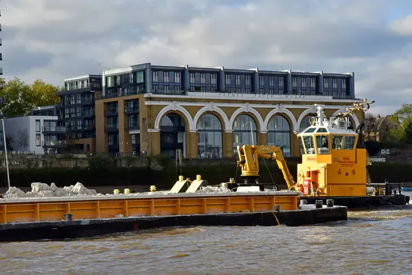 London England October 2021 Rubble Barge Thames River — Stockfoto