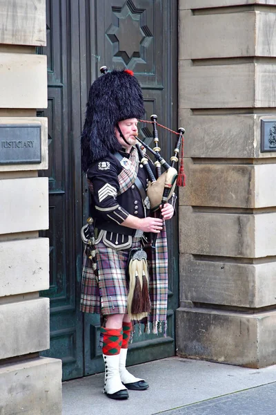 Edinburgh Schotland Oktober 2021 Een Piper — Stockfoto
