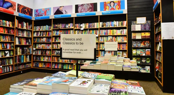 London England October 2021 Book Shop Swiss Cottage District — Stock Photo, Image