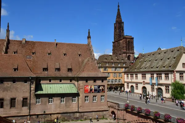 Strasbourg Ranska Elokuu 2021 Viehättävä Keskusta Kesällä Notre Damen Katedraali — kuvapankkivalokuva