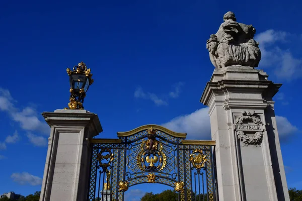 Londres Inglaterra Octubre 2021 Monumento Reina Victoria —  Fotos de Stock