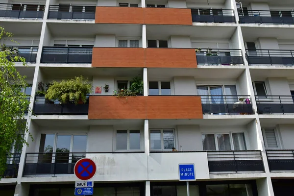 Verneuil Sur Seine Francia Abril 2022 Bloque Apartamentos Centro Ciudad — Foto de Stock