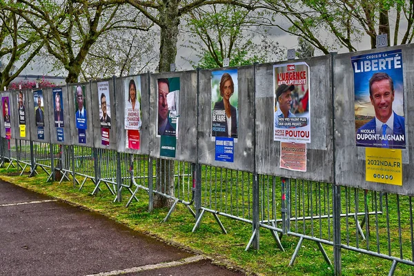 Verneuil Sur Seine France April 2022 French Presidential Election Posters — Photo