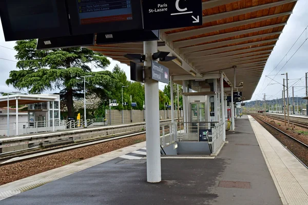 Verneuil Sur Seine Frankreich April 2022 Der Bahnhof — Stockfoto