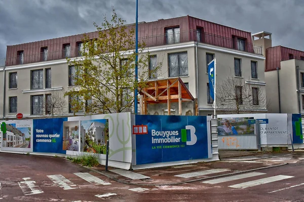 Verneuil Sur Seine França Abril 2022 Novo Bloco Apartamentos Centro — Fotografia de Stock