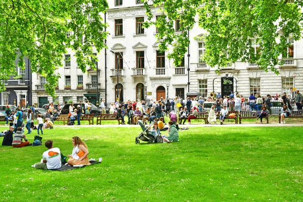 Londen Engeland Juni 2022 Berkeley Square Gardens Wijk Mayfair — Stockfoto