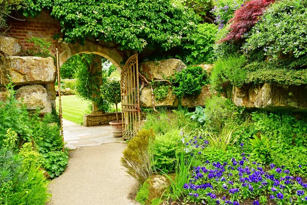 Hever England June 2022 Hever Castle 주앤볼 스톡 이미지