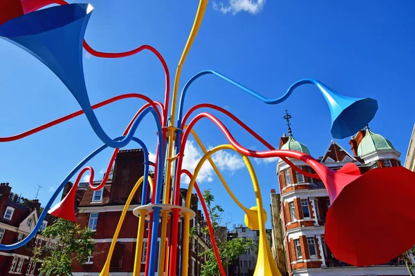 London England June 2022 Modern Sculpture Brown Hart Gardens Mayfair — 图库照片