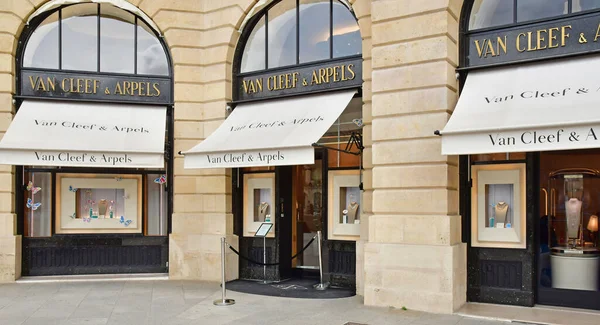 Paris France May 2022 Jeweler Place Vendome — стоковое фото