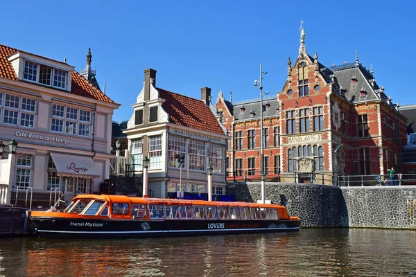 Amsterdam Netherlands May 2022 Touristy Boat Picturesque City Centre — Zdjęcie stockowe