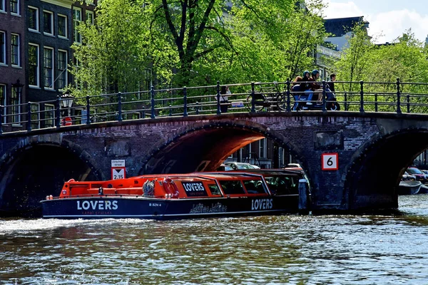 Amsterdam Nizozemsko Květen 2022 Turistická Loď Centru Města — Stock fotografie