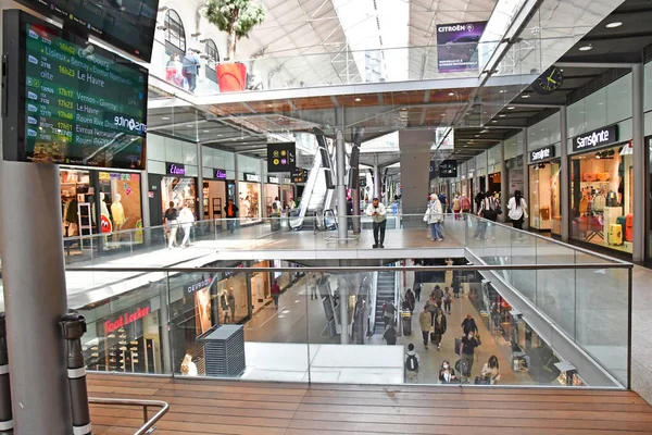 Paris France May 2022 Commercial Centre Saint Lazare Train Station —  Fotos de Stock