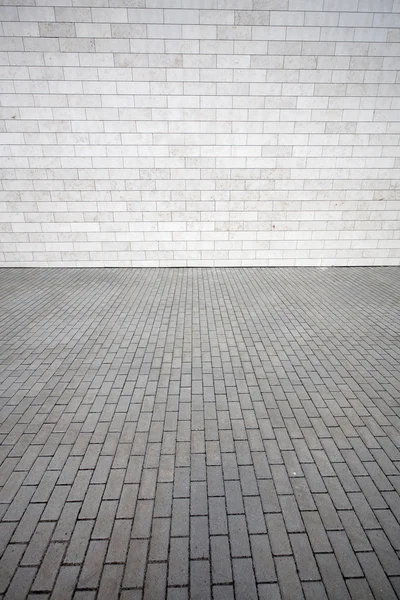 Стіни і тротуар — стокове фото