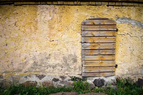 Старая Желтая стена — стоковое фото