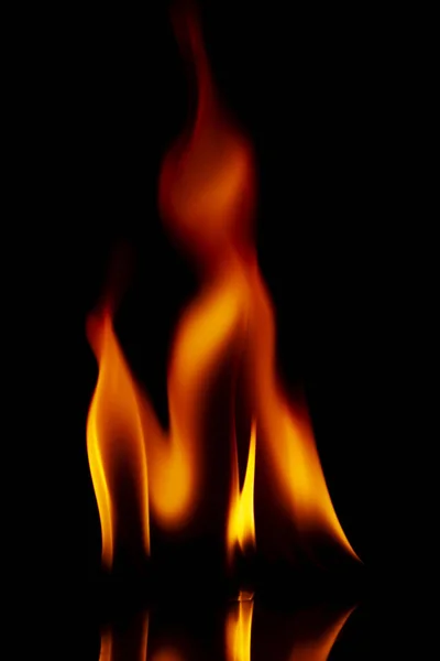 Feuerflammen Isoliert Auf Schwarzem Hintergrund — Stockfoto