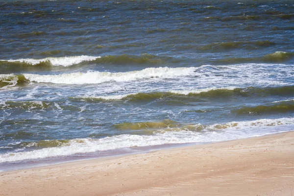 Mjuka Vågor Havet Sandstranden — Stockfoto