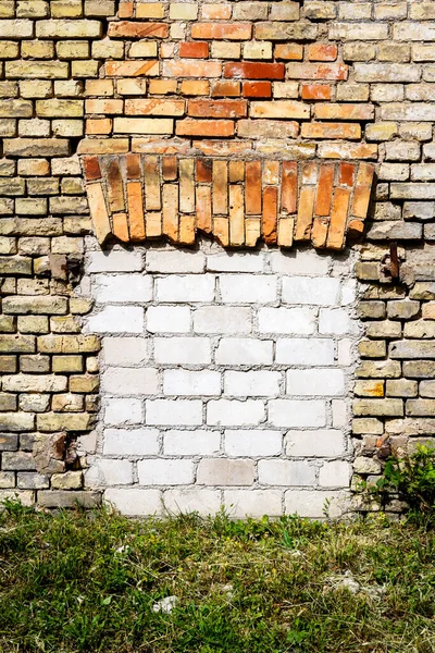 Vecchio Muro Abbandonato Con Finestre Mattoni Dettaglio Architettura Sfondo Edificio — Foto Stock