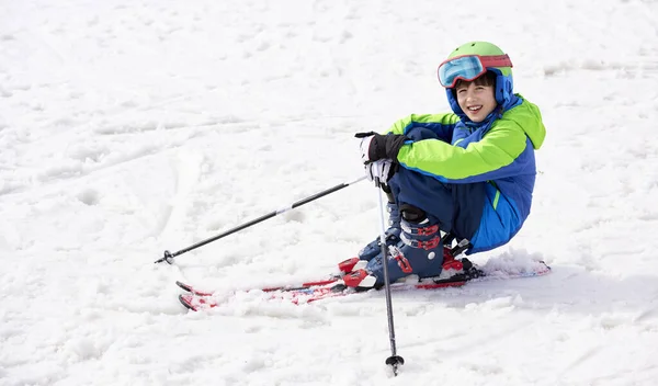 Enfant Souriant Sur Piste Ski Haute Altitude Dans Les Alpes — Photo