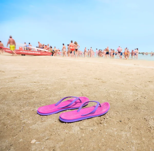 Pink Flip Flop Italian Beach Sunny Summer Morning People Back — Stok fotoğraf