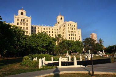 Hotel nacional de Küba bahçeleri.