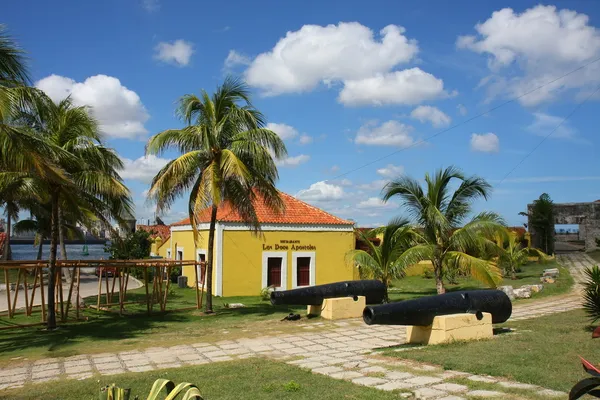 Ein kleines restaurant in der nähe der festung morro, havana, kuba — Stockfoto