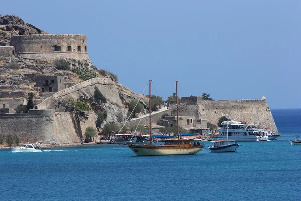 Vista de las fortificaciones venecianas en Spinalonga, Creta, Grecia — Foto de Stock