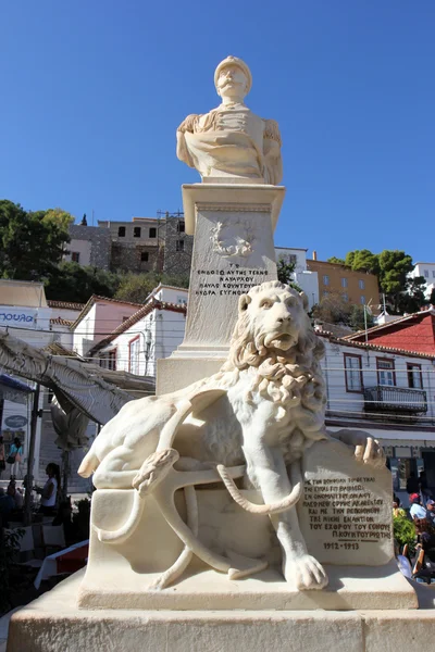 Heykel, Amiral kountouriotis, hydra, Yunanistan — Stok fotoğraf