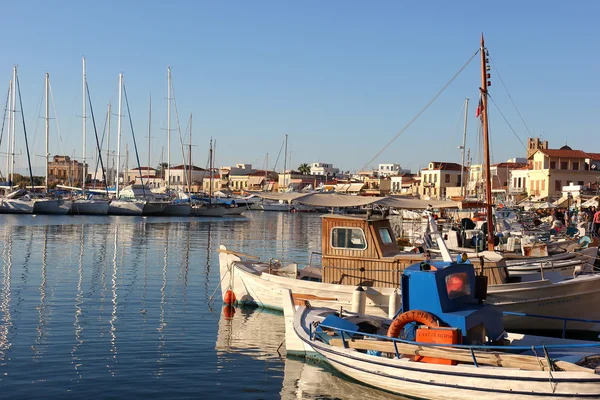 Vue du port île d'Egine, Grèce — Photo