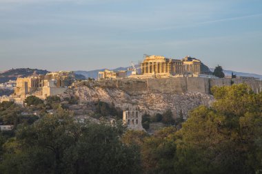 filopapou tepeden görüldüğü gibi Atina Akropolisi